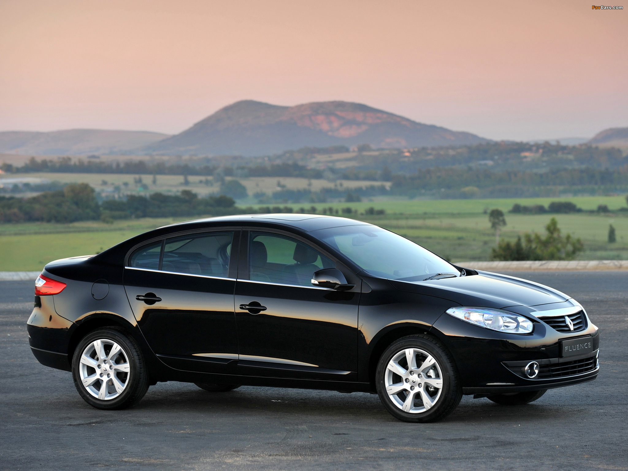 Pictures of Renault Fluence ZA-spec 2010 (2048 x 1536)