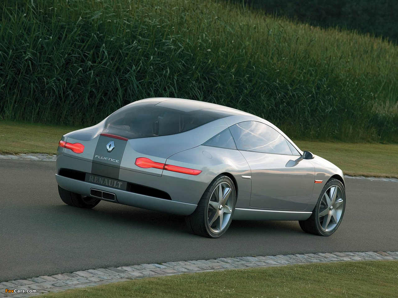 Renault Fluence Concept 2004 pictures (1280 x 960)