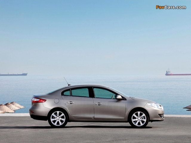 Renault Fluence 2009 pictures (640 x 480)