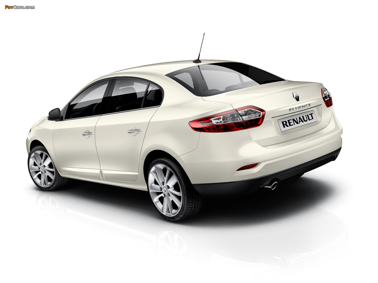 Renault Fluence 2012 wallpapers (1280 x 960)