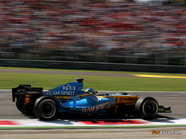 Images of Renault R26 2006 (640 x 480)