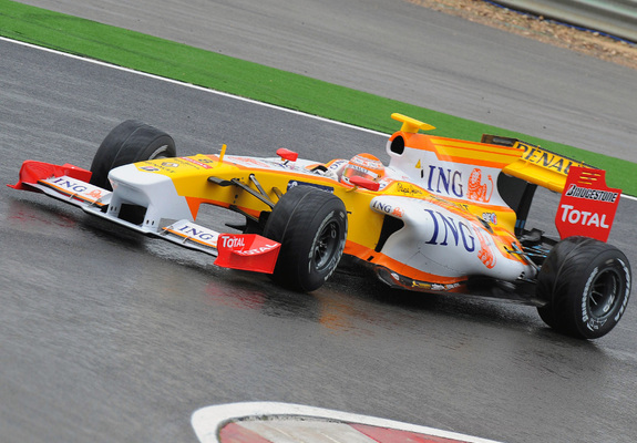 Images of Renault R29 2009