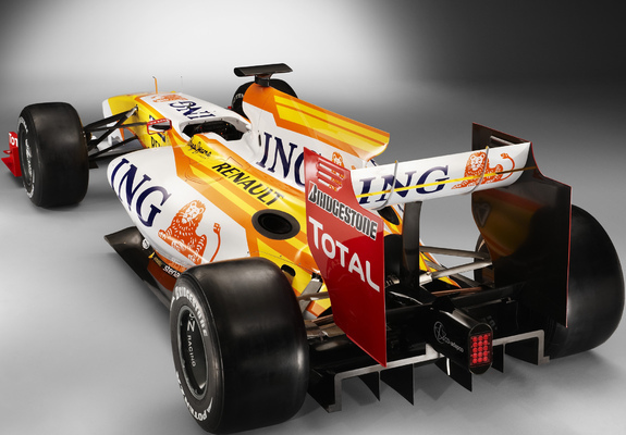 Photos of Renault R29 2009