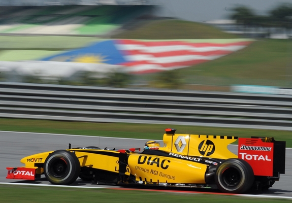 Photos of Renault R30 2010
