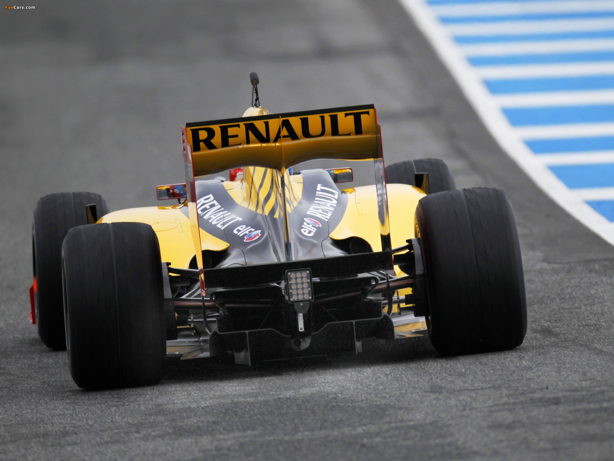 Pictures of Renault R30 2010 (2048 x 1536)
