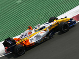 Renault R27 2007 photos