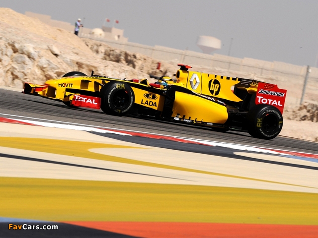 Renault R30 2010 images (640 x 480)