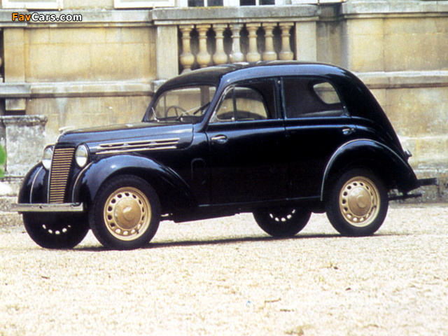 Images of Renault Juvaquatre Saloon 1939–52 (640 x 480)