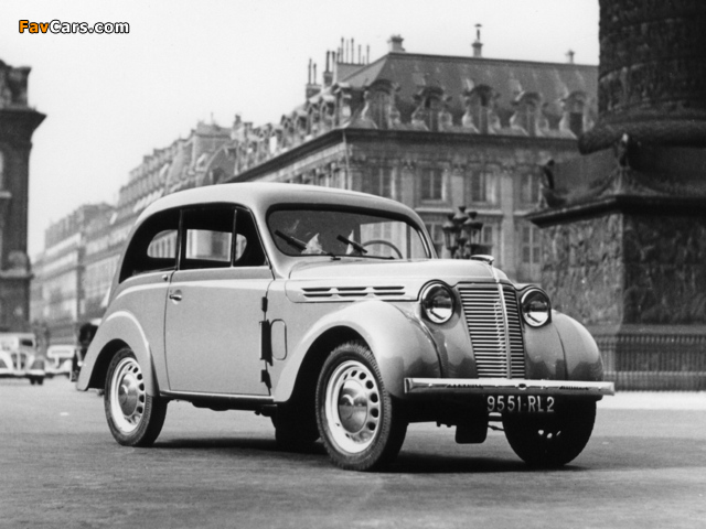 Renault Juvaquatre Coupe 1937–48 pictures (640 x 480)