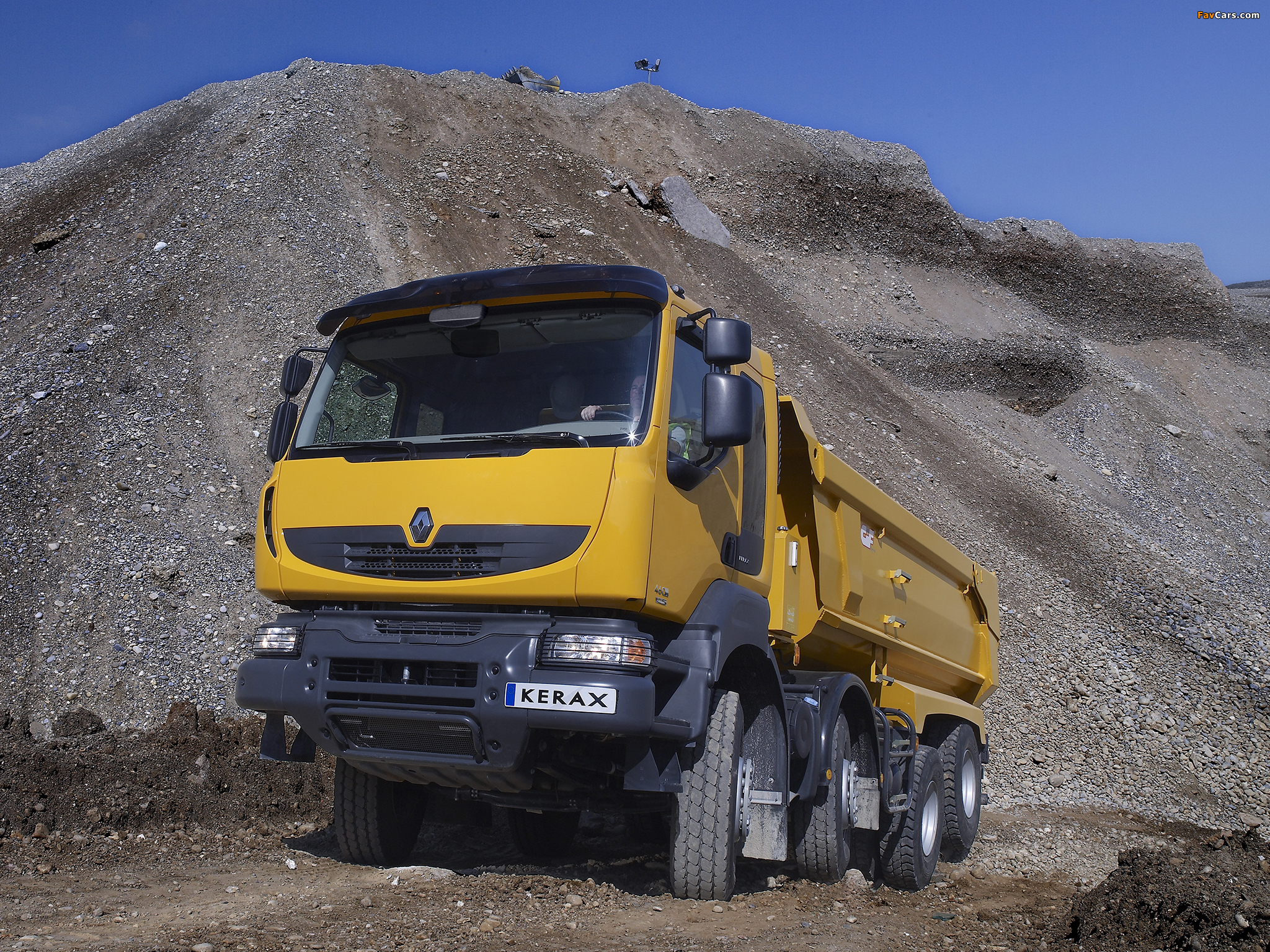 Renault Kerax 8x4 Tipper 1996–2013 pictures (2048 x 1536)