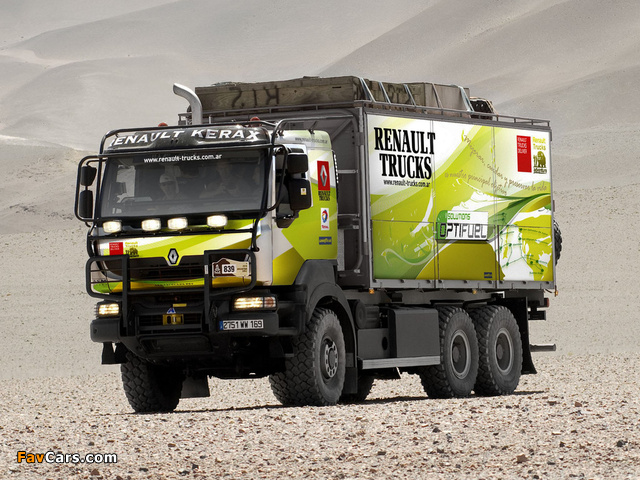 Renault Kerax 6x6 Dakar Rally Service Truck 2001–13 wallpapers (640 x 480)
