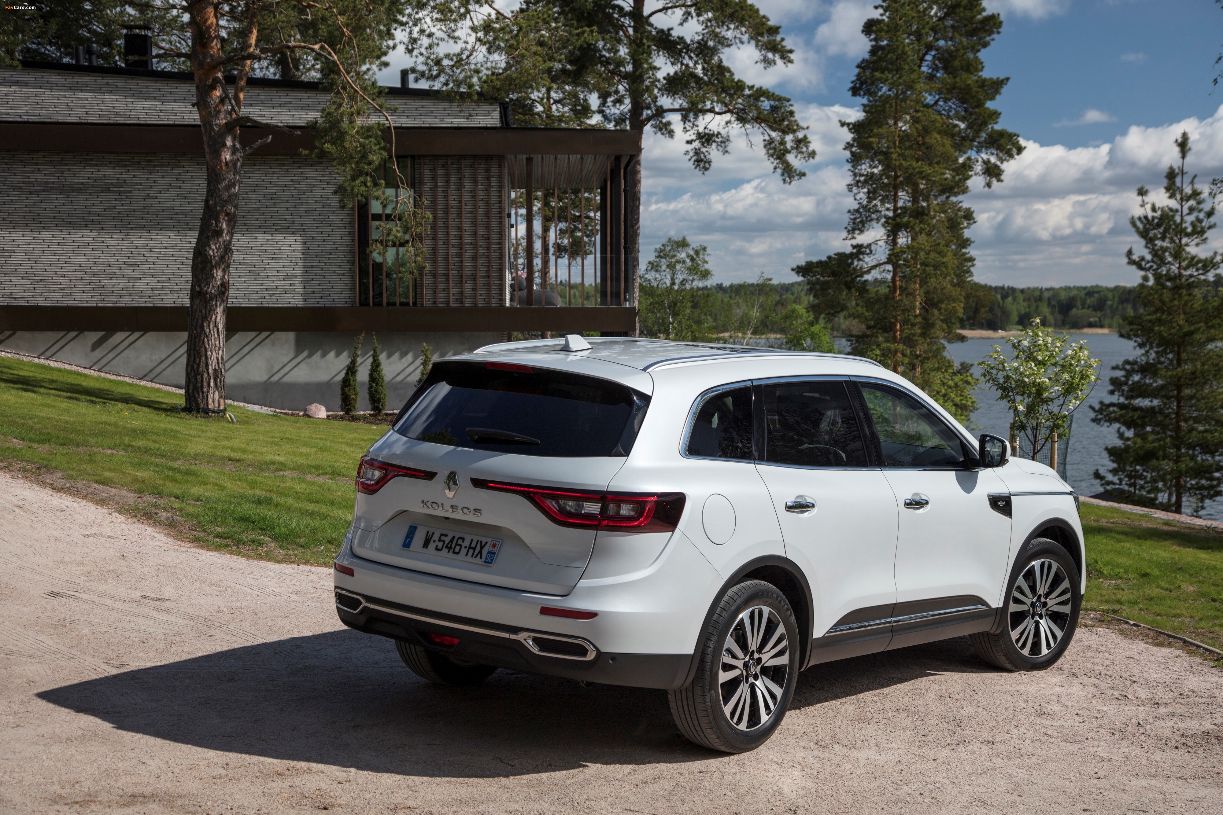 Renault Koleos Initiale Paris 2016 pictures (4000 x 2667)