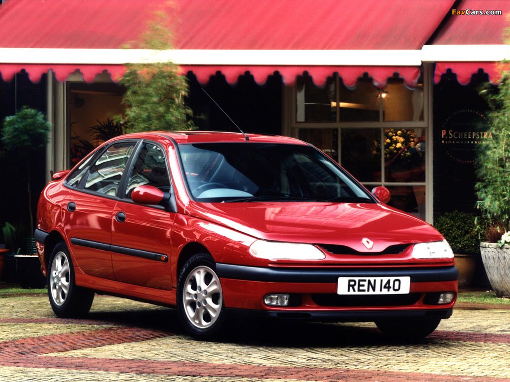 Images of Renault Laguna Hatchback UK-spec 1993–98 (1024 x 768)