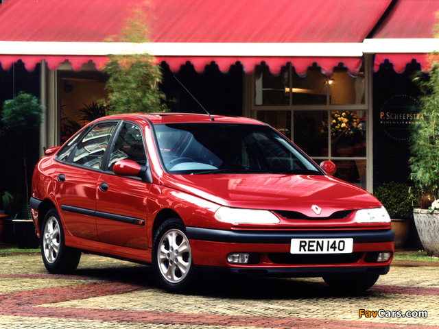 Images of Renault Laguna Hatchback UK-spec 1993–98 (640 x 480)