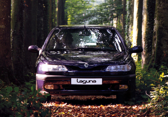Images of Renault Laguna Hatchback 1993–98