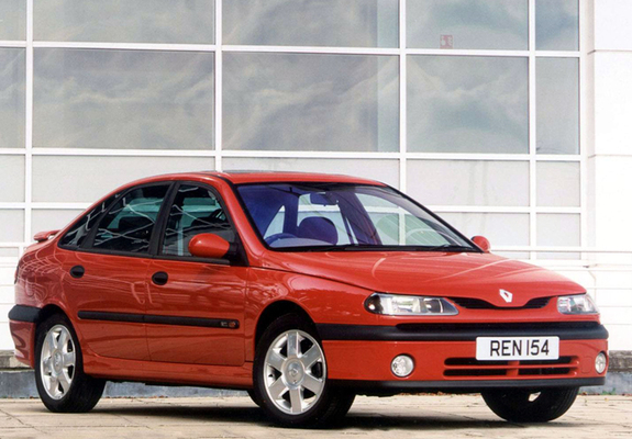 Images of Renault Laguna Hatchback UK-spec 1993–98
