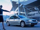 Images of Renault Laguna Hatchback 2000–05