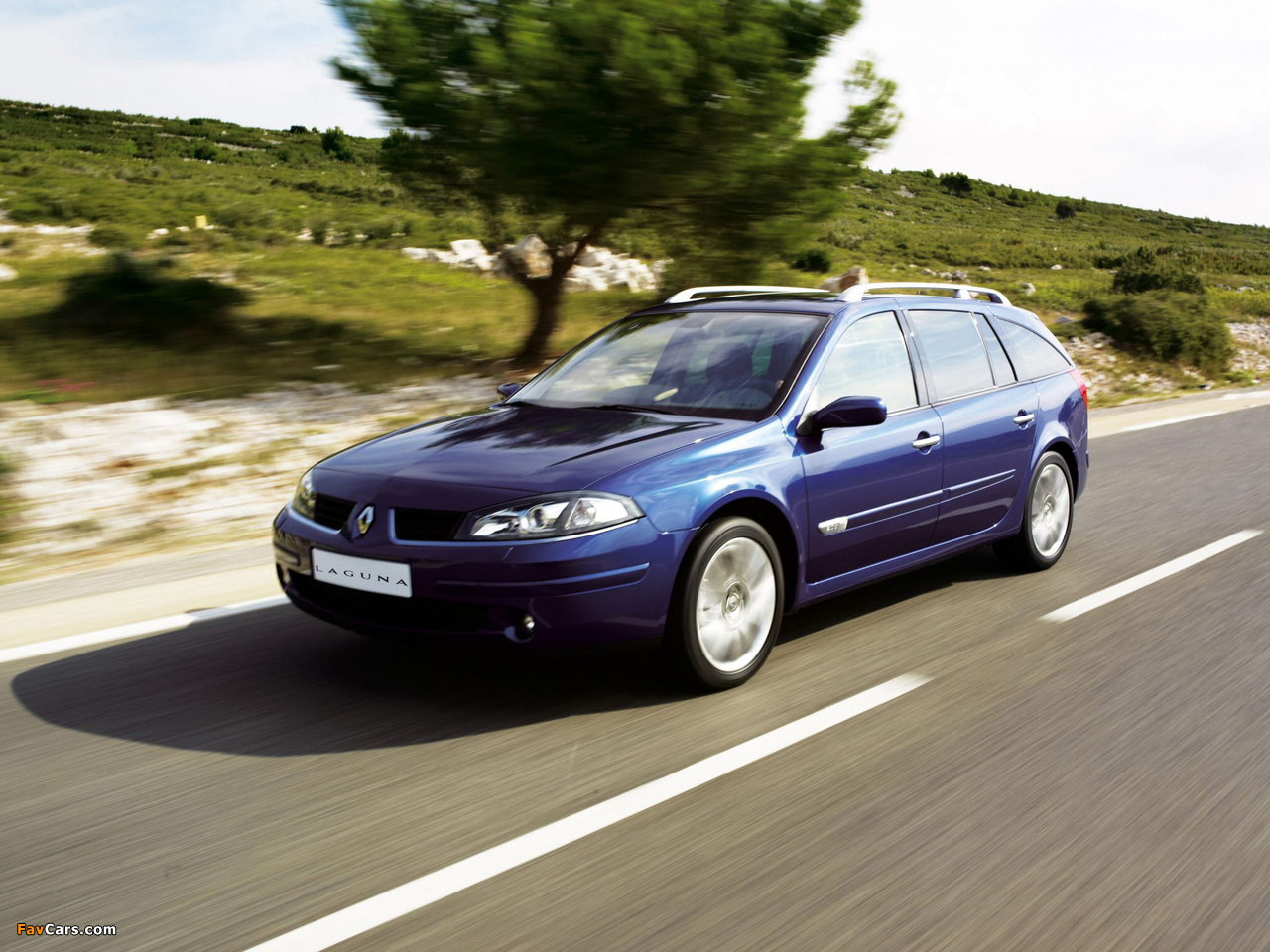 Photos of Renault Laguna Break 2005–07 (1280 x 960)