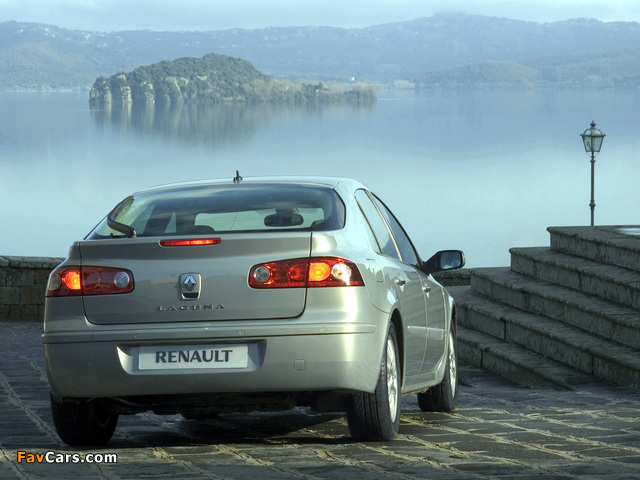 Photos of Renault Laguna Hatchback 2005–07 (640 x 480)