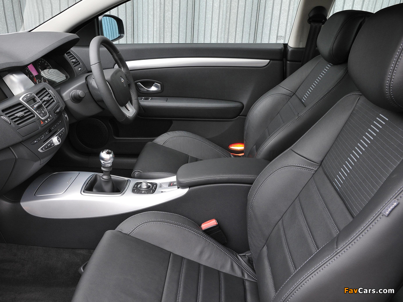 Photos of Renault Laguna Coupe UK-spec 2008 (800 x 600)