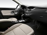 Photos of Renault Laguna Hatchback 2010