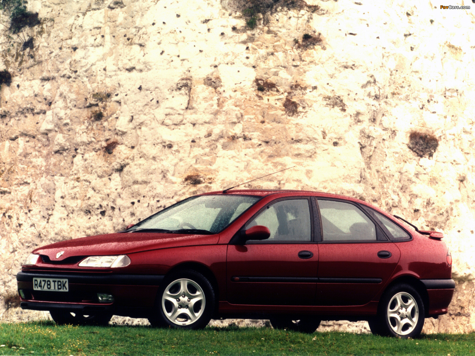 Renault Laguna Hatchback UK-spec 1993–98 pictures (1600 x 1200)