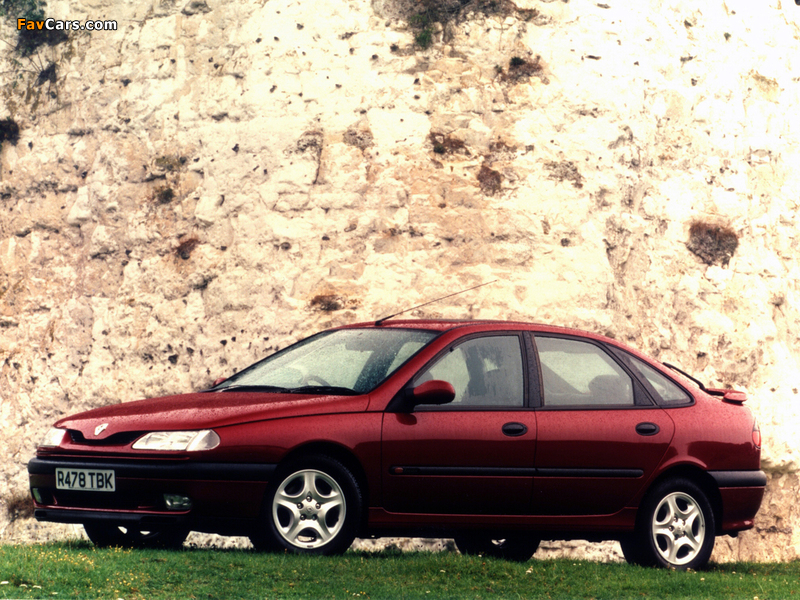 Renault Laguna Hatchback UK-spec 1993–98 pictures (800 x 600)