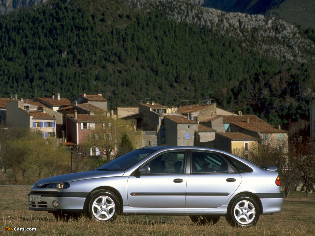 Renault Laguna Hatchback 1998–2000 images (1024 x 768)