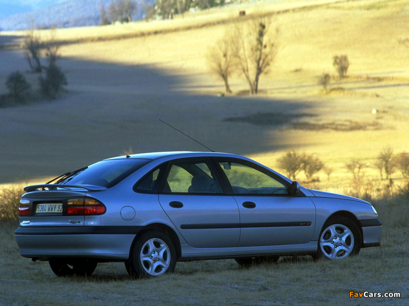 Renault Laguna Hatchback 1998–2000 pictures (800 x 600)