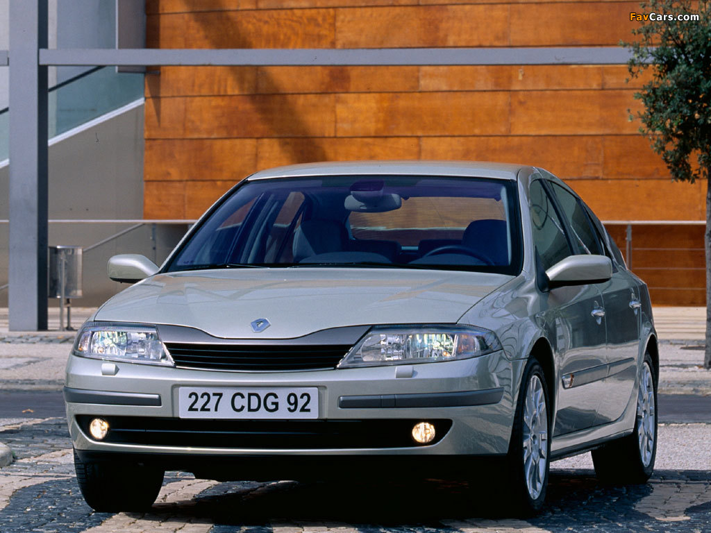 Renault Laguna Hatchback 2000–05 images (1024 x 768)