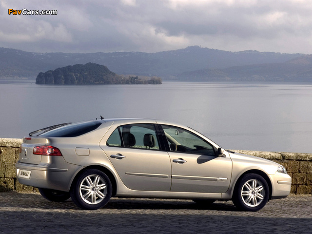 Renault Laguna Hatchback 2005–07 pictures (640 x 480)
