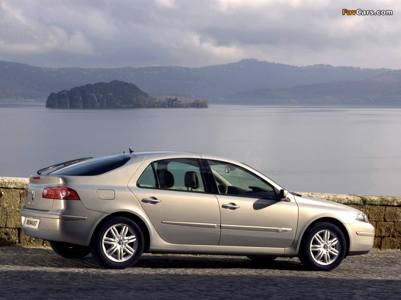 Renault Laguna Hatchback 2005–07 pictures (800 x 600)