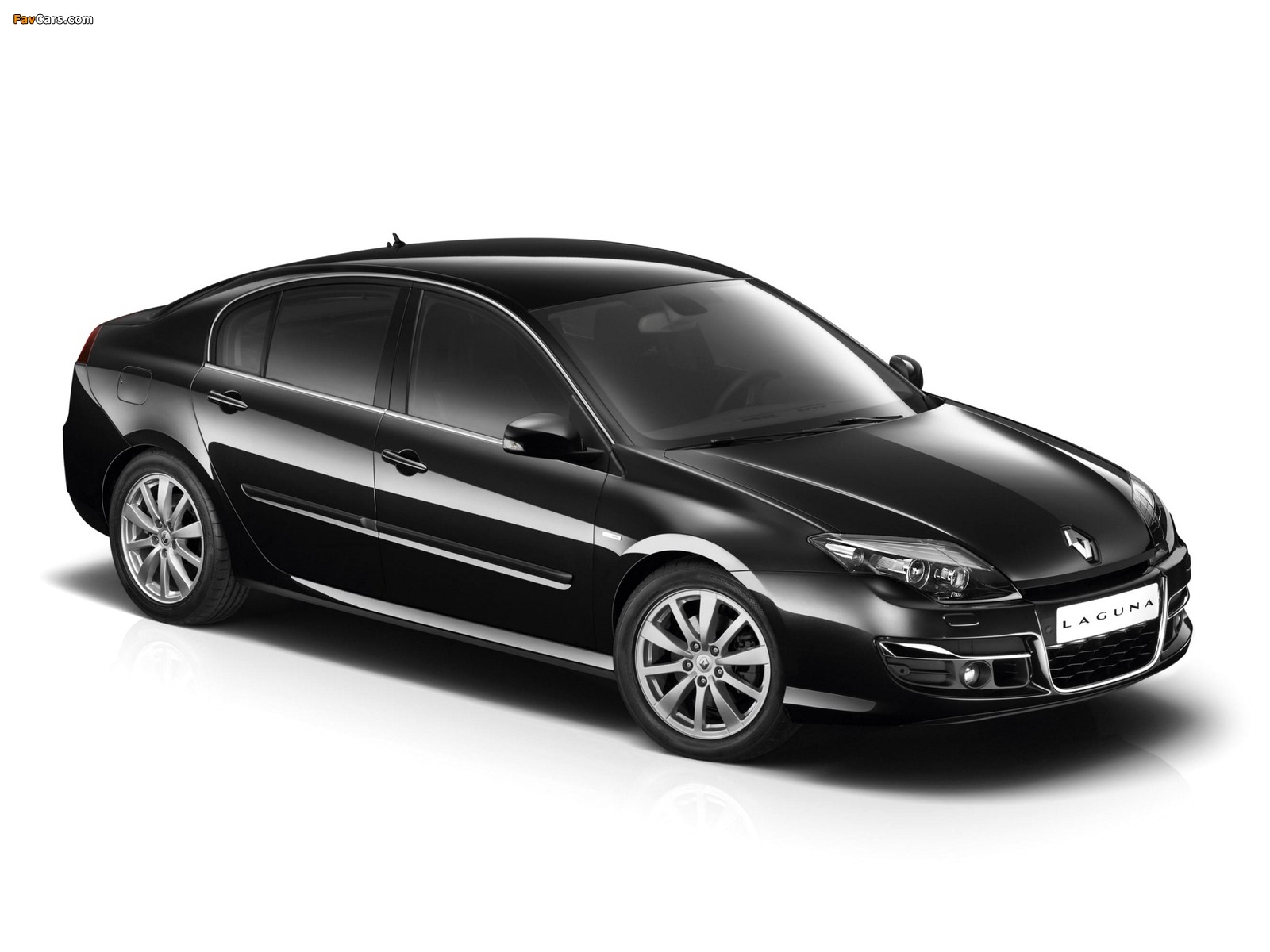 Renault Laguna Hatchback 2010 photos (1600 x 1200)