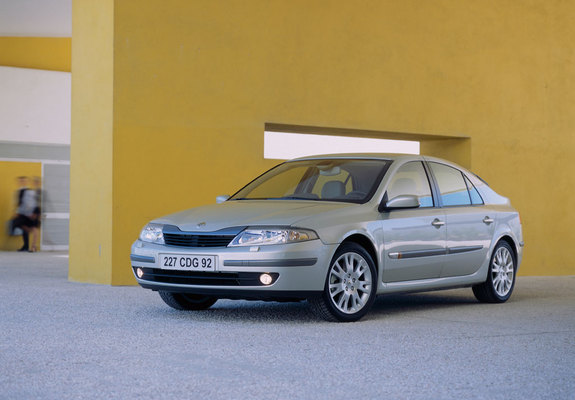 Renault Laguna Hatchback 2000–05 wallpapers