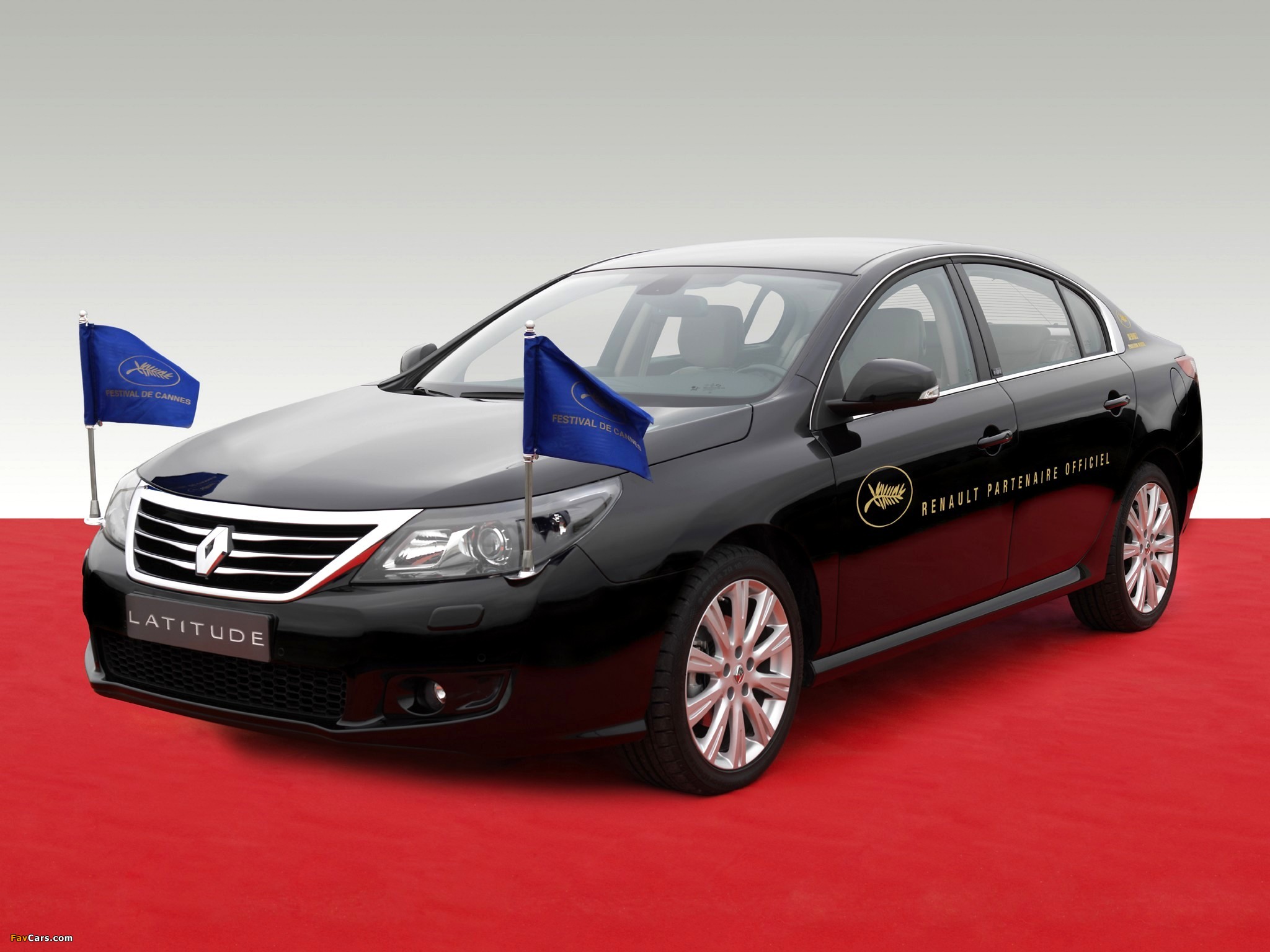 Renault Latitude Festival de Cannes Official Car 2011 pictures (2048 x 1536)