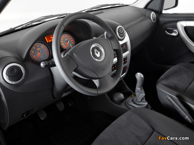 Images of Renault Logan 2009 (640 x 480)