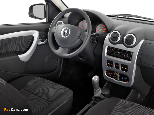 Images of Renault Logan 2009 (640 x 480)