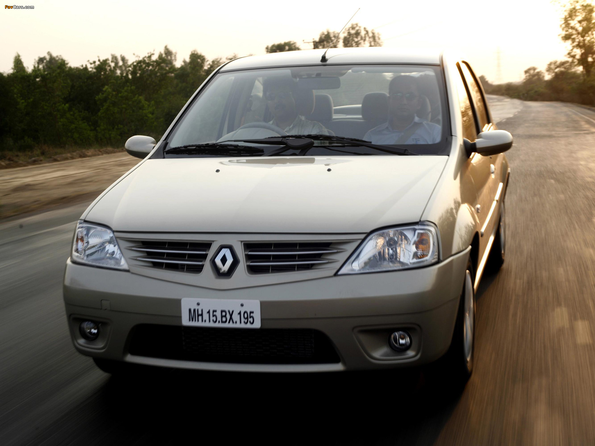 Renault Logan 2007–11 photos (2048 x 1536)