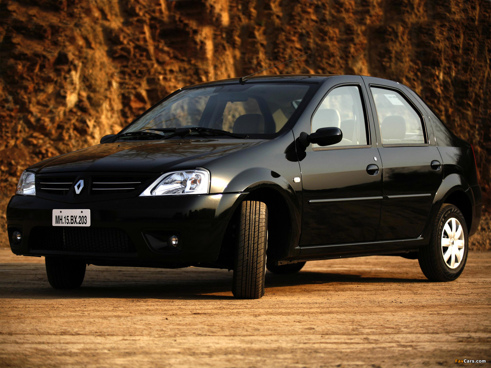 Renault Logan 2007–11 pictures (1600 x 1200)
