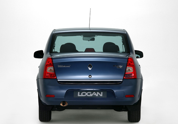 Renault Logan 2009 images