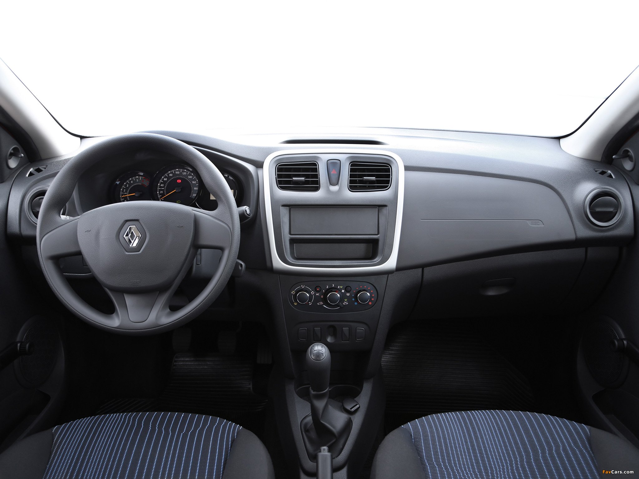 Renault Logan BR-spec 2013 images (2048 x 1536)