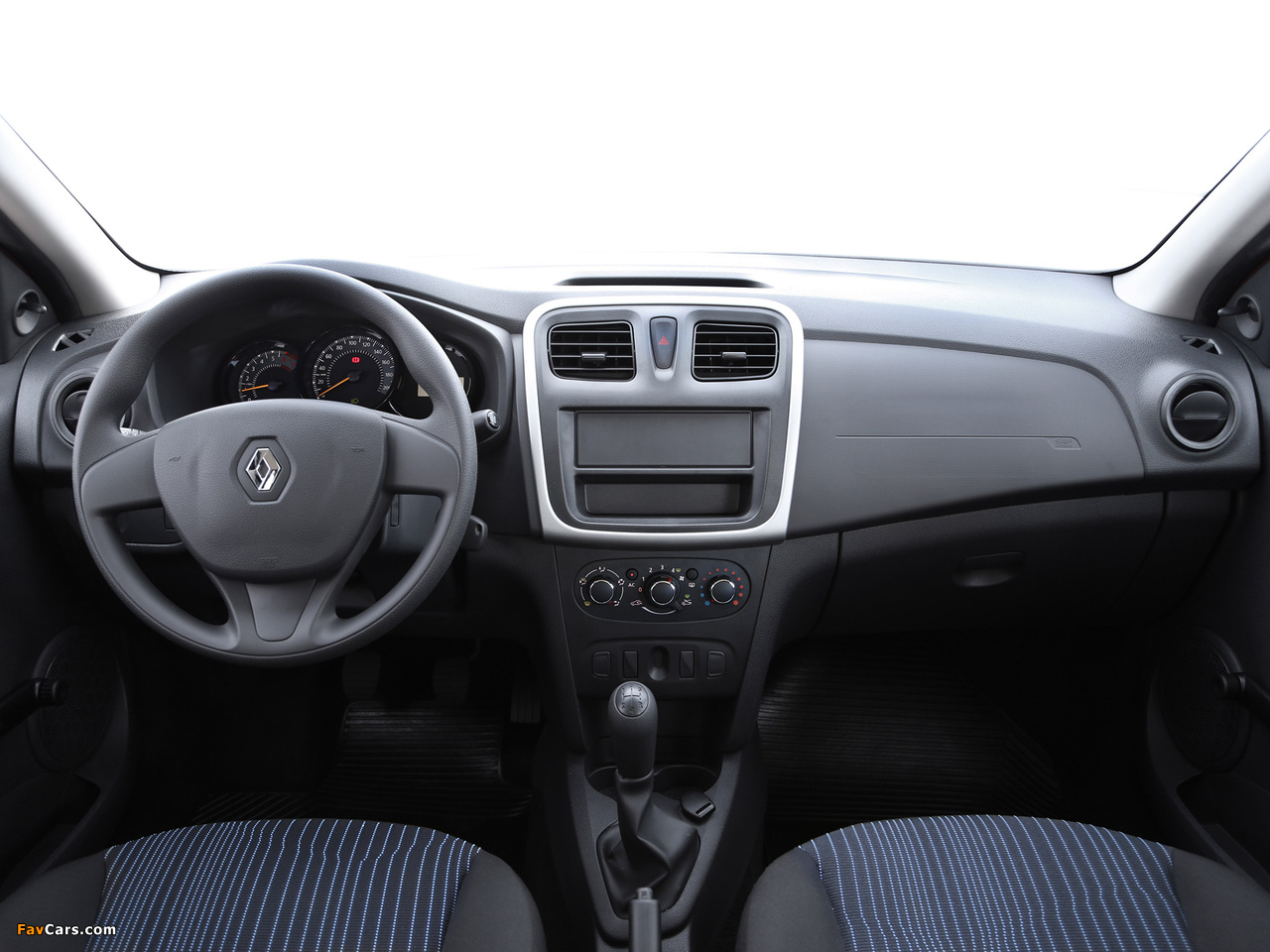 Renault Logan BR-spec 2013 images (1280 x 960)
