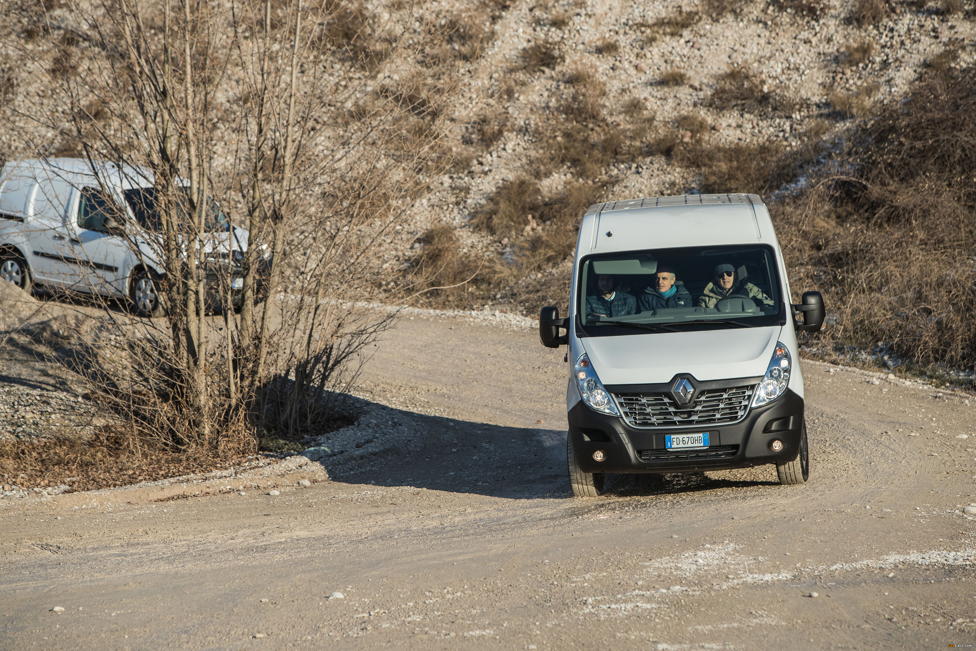 Images of Renault Master X-Track L2H2 2016 (4096 x 2731)