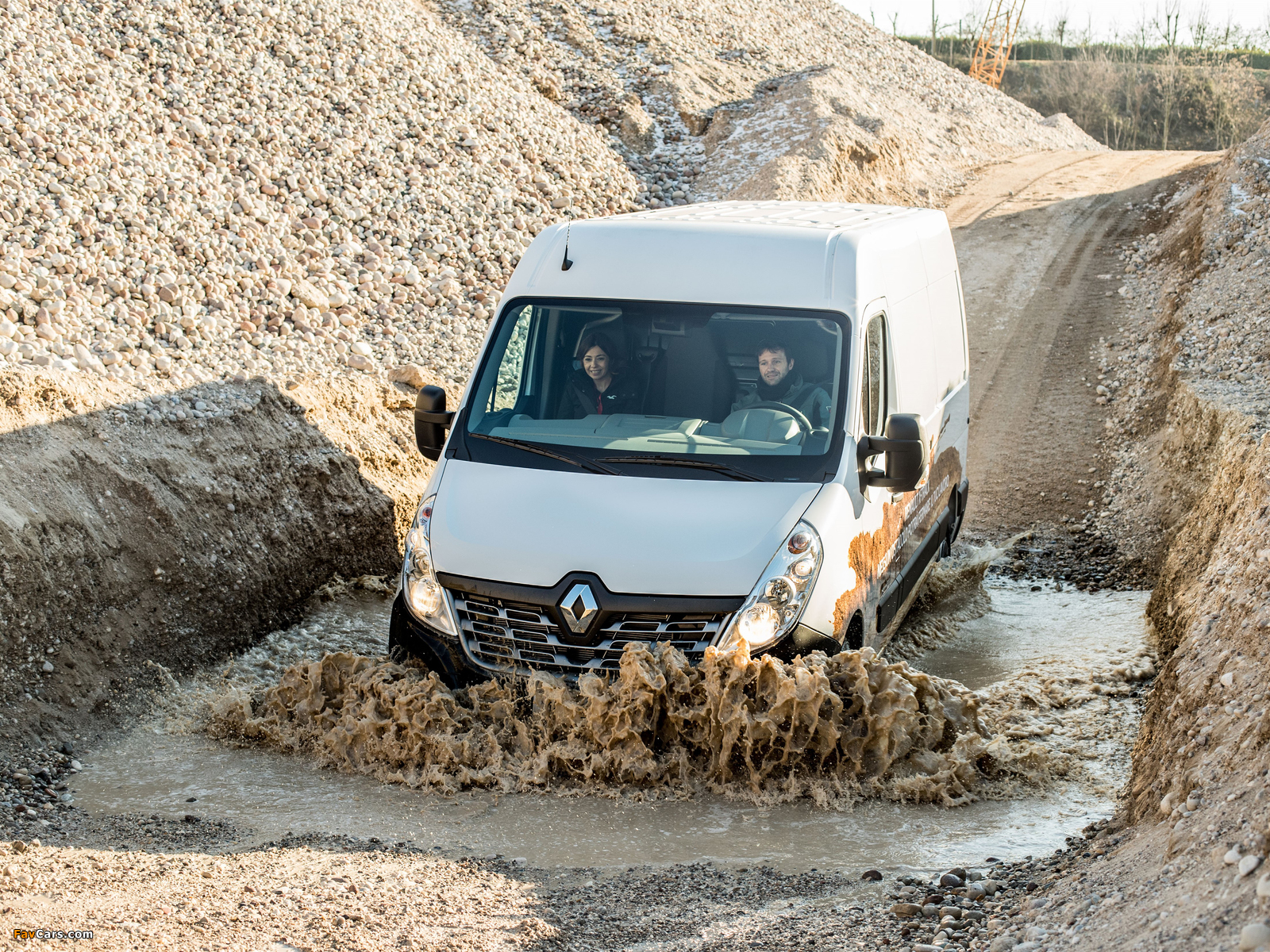 Renault Master X-Track L2H2 2016 pictures (1600 x 1200)