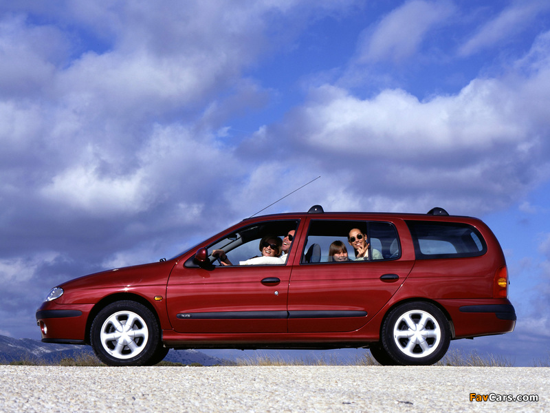 Images of Renault Megane Grandtour 1999–2003 (800 x 600)