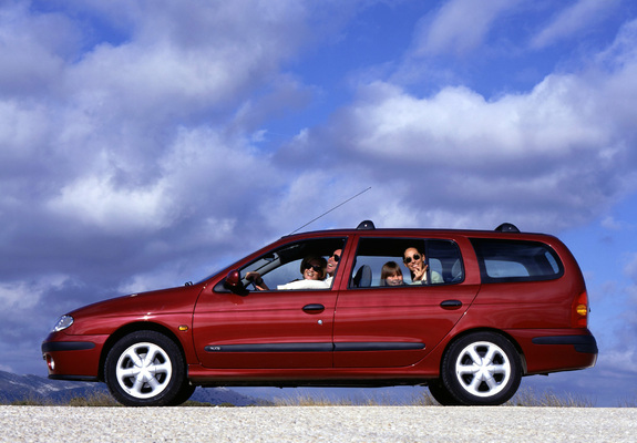 Images of Renault Megane Grandtour 1999–2003