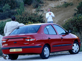 Images of Renault Megane Classic 1999–2003