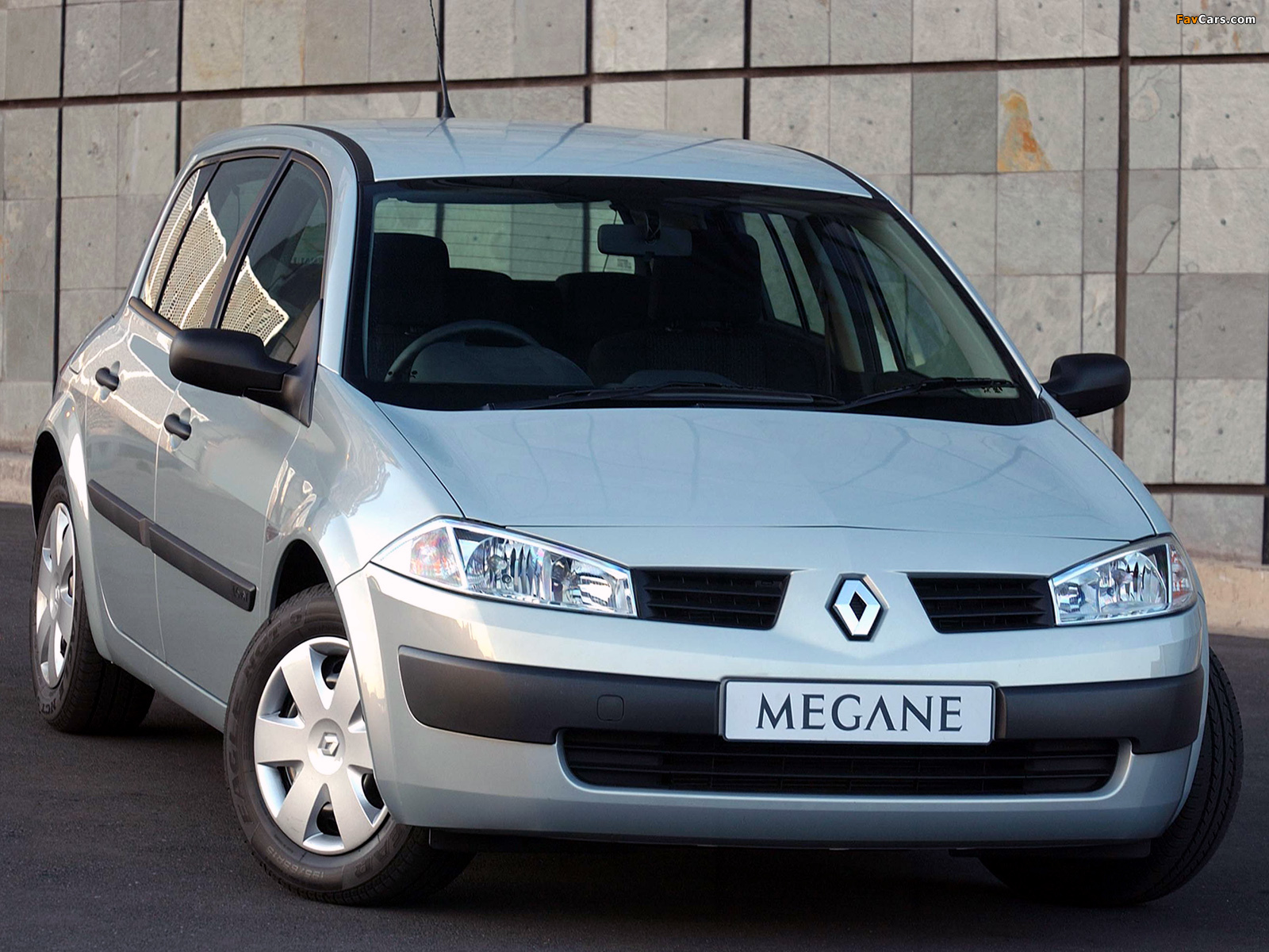 Images of Renault Megane 5-door ZA-spec 2003–06 (1600 x 1200)