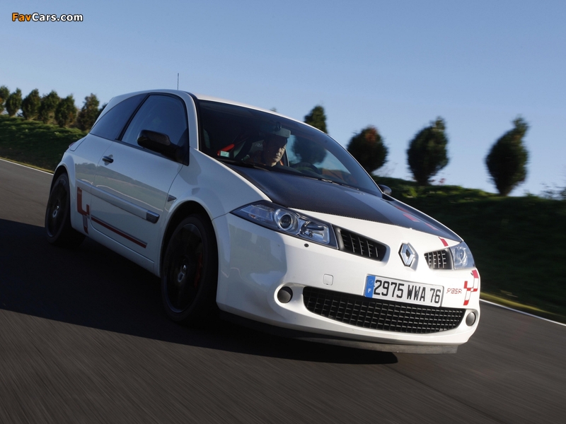 Images of Renault Megane RS R26.R 2008 (800 x 600)