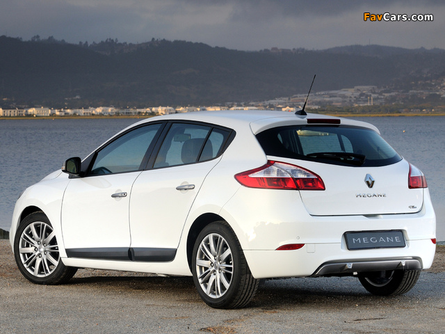 Images of Renault Mégane GT Line ZA-spec 2011–12 (640 x 480)